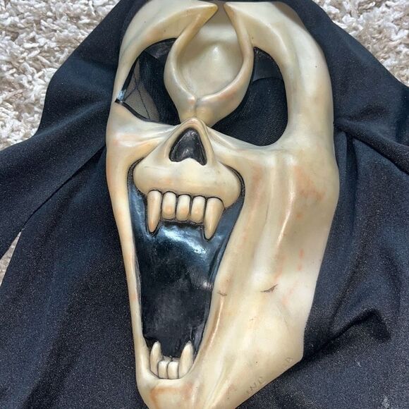Vintage Fearsome Faces Ghostface FANG Scream Mask Easter Unlimited - Picture 3 of 11